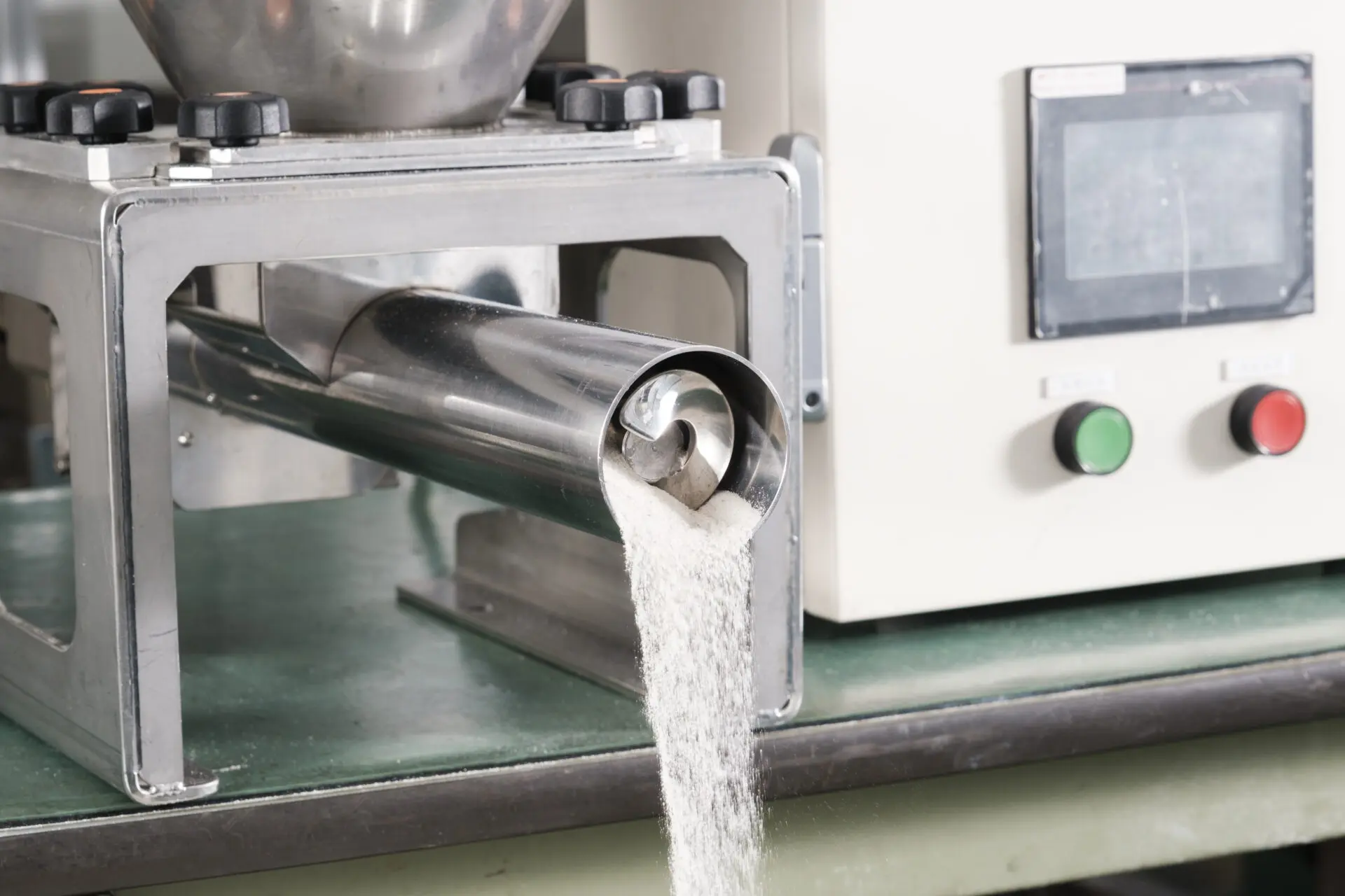 Precise powder feeding